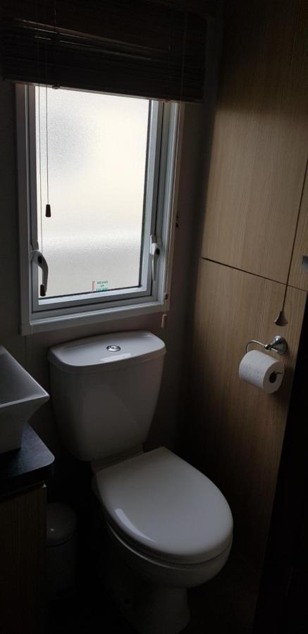 The Sherbourne Villa Selsey Esterno foto